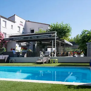 Hotel Restaurant Le Clos Vallon-Pont-dʼArc