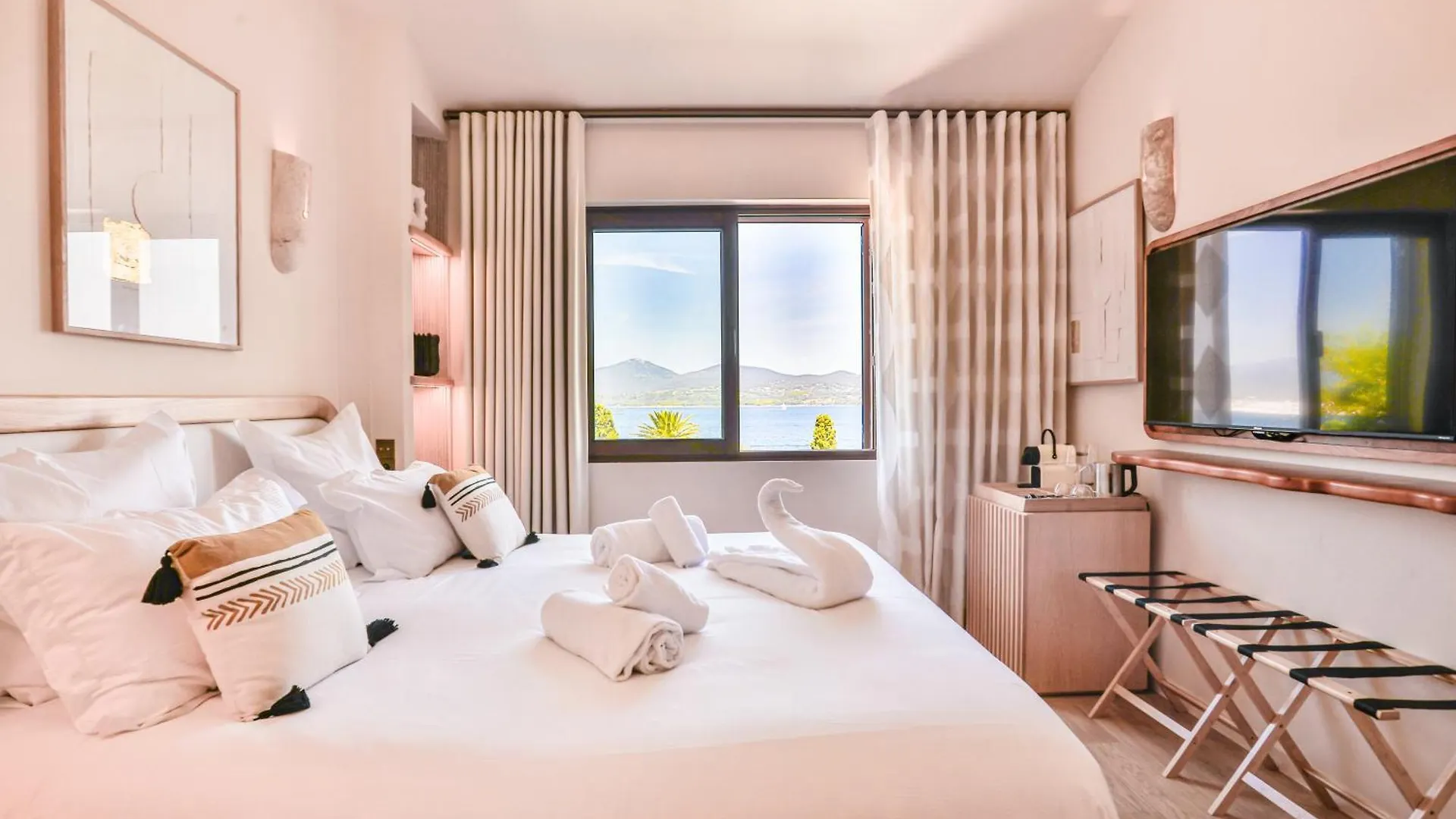 Tinah Saint-Tropez Hotel