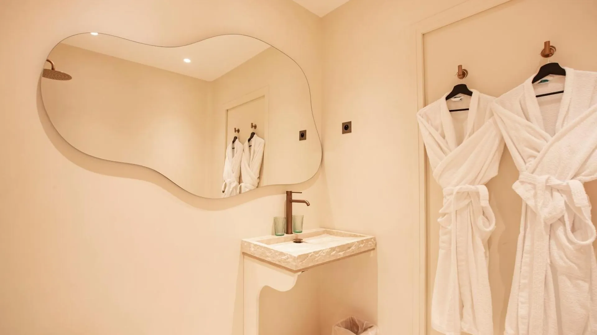 Tinah Saint-Tropez Hotel 4*,  France