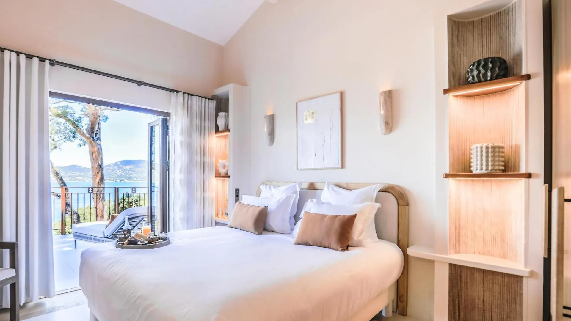 Tinah Saint-Tropez Hotel