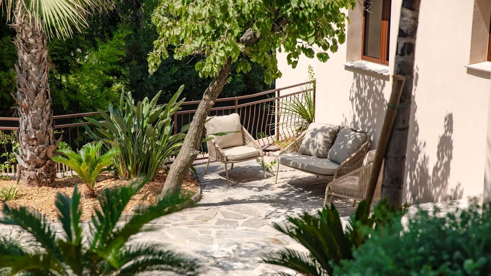 Tinah Saint-Tropez Hotel 4*,