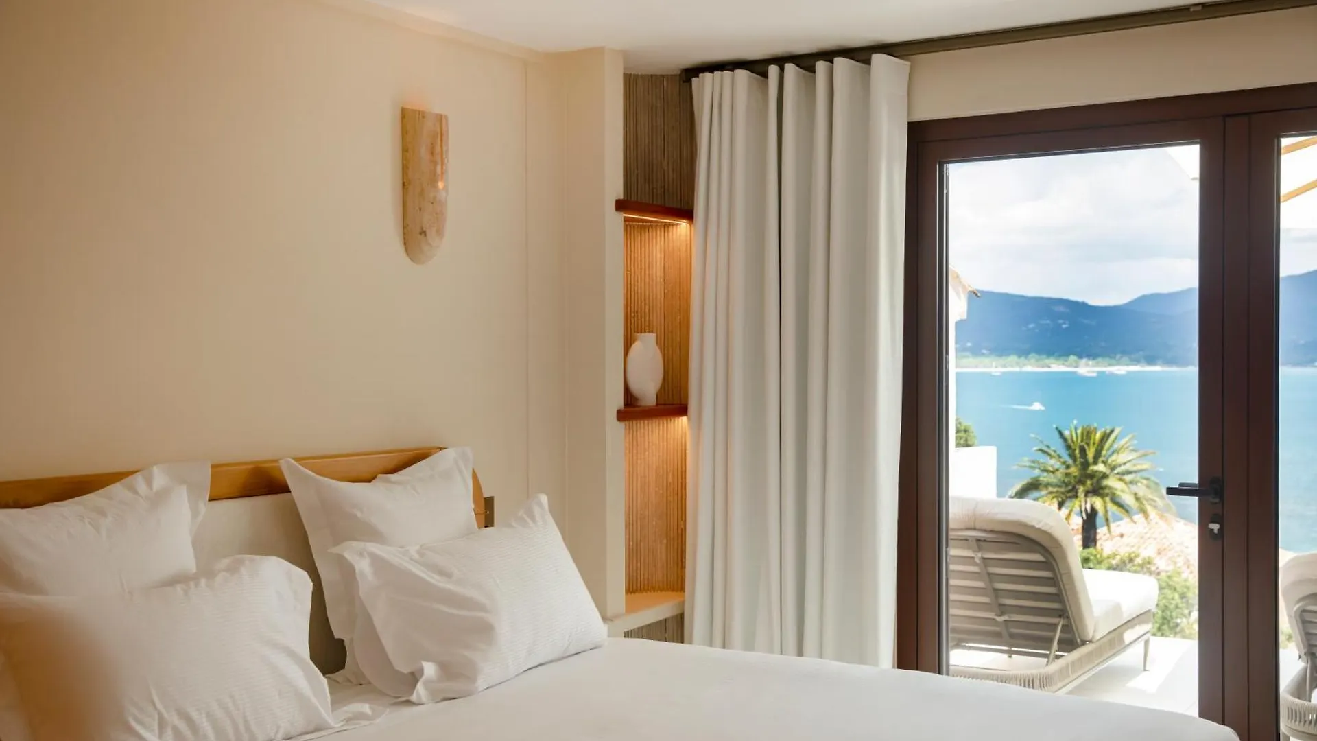 Tinah Saint-Tropez Hotel