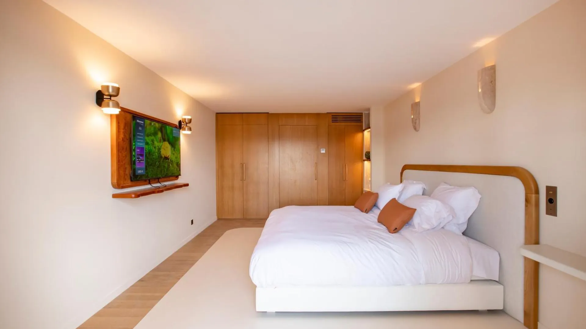 Tinah Saint-Tropez Hotel