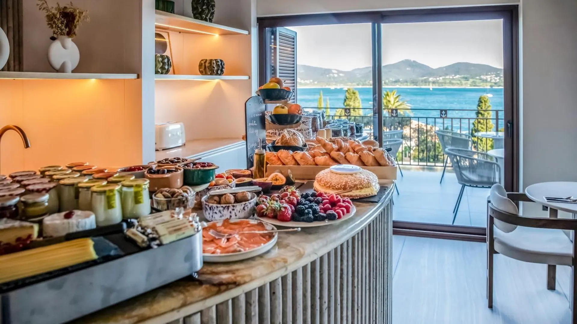 Tinah Saint-Tropez Hotel