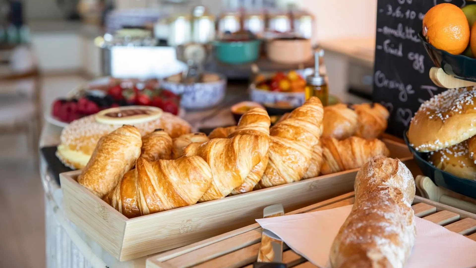 Tinah Saint-Tropez Hotel
